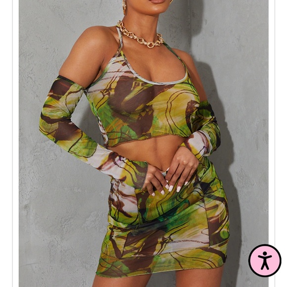 ✩ PrettyLittleThing 
✩ Forest Print

 🍃🌲🍂🐻💚 - Picture 2 of 4